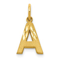 Breloque initiale A en or jaune 10 ct, finition satinée taille diamant