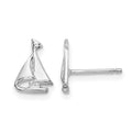 Boucles d’oreilles puces miniatures en or blanc 14 carats en forme de voilier
