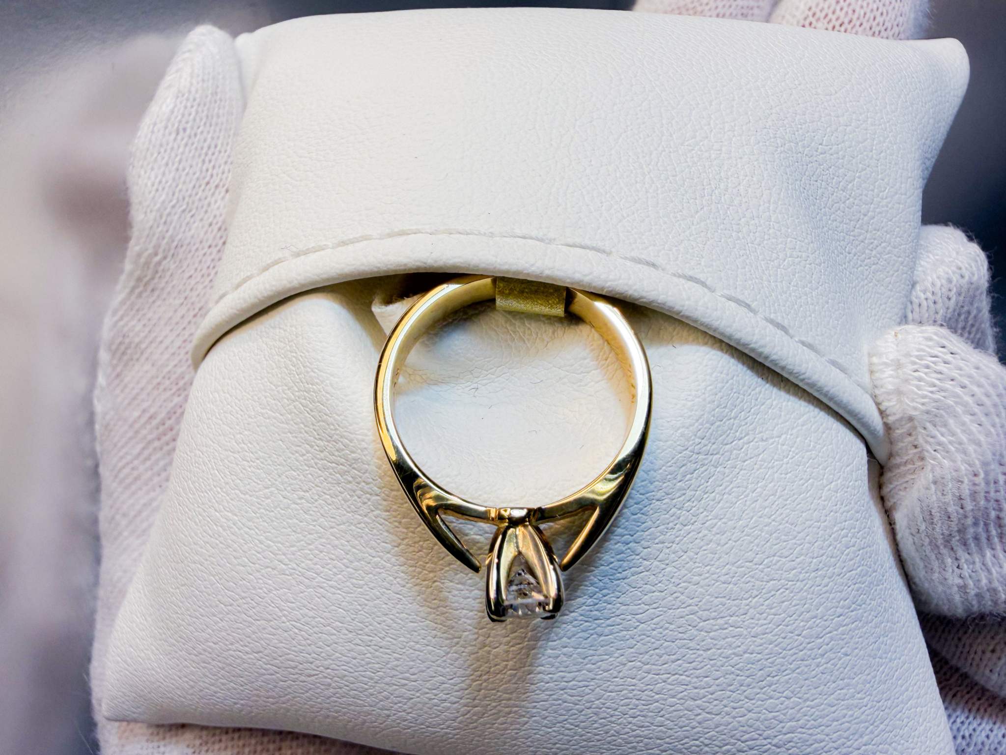 Simply Classic Engagement Ring with a Twist | Custom Jewellers by Gianni