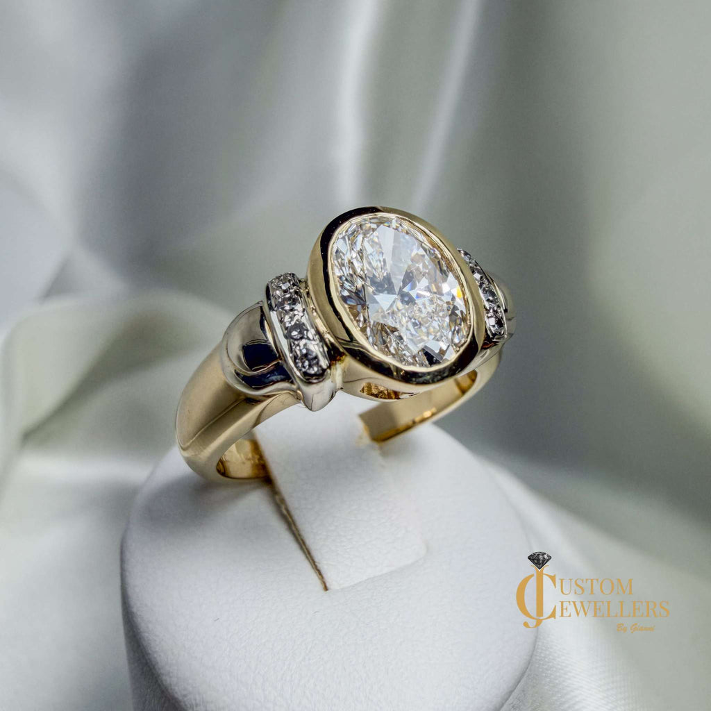 Hand Assembled Custom VVS2 Diamond Ring