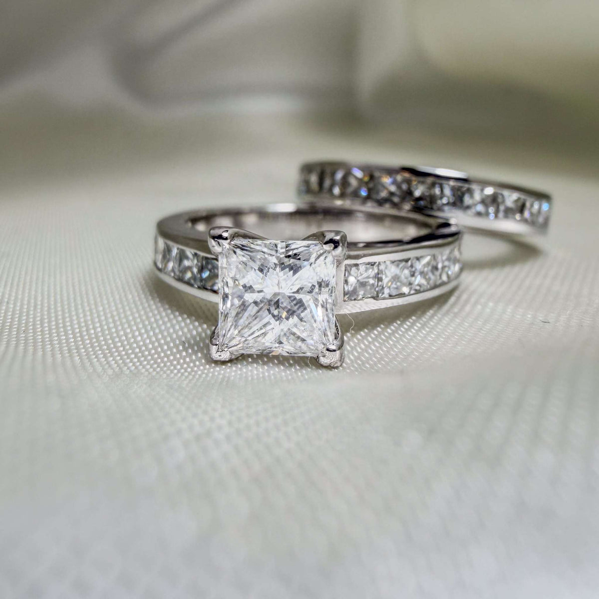 18k White Gold Bridal Rings