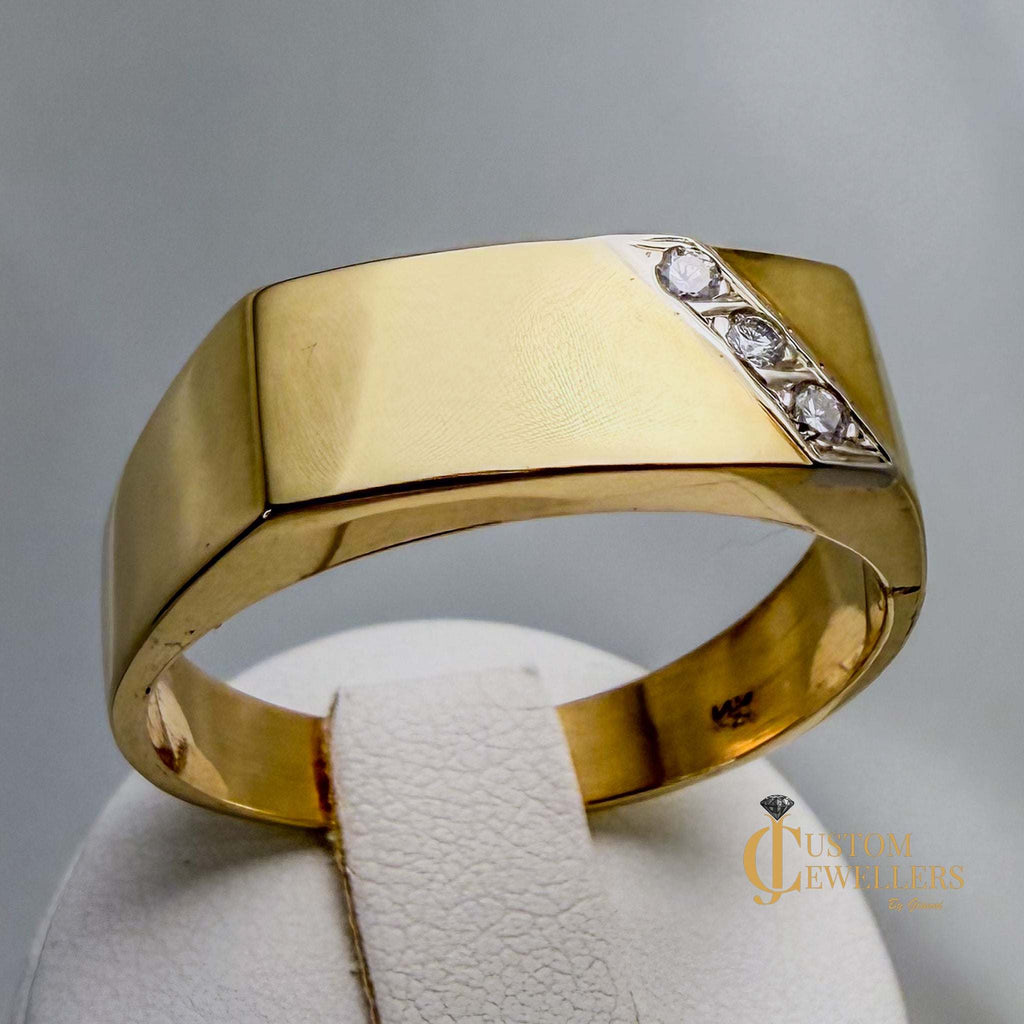 Yellow gold 14k men's ring with triple diamond ribbon design