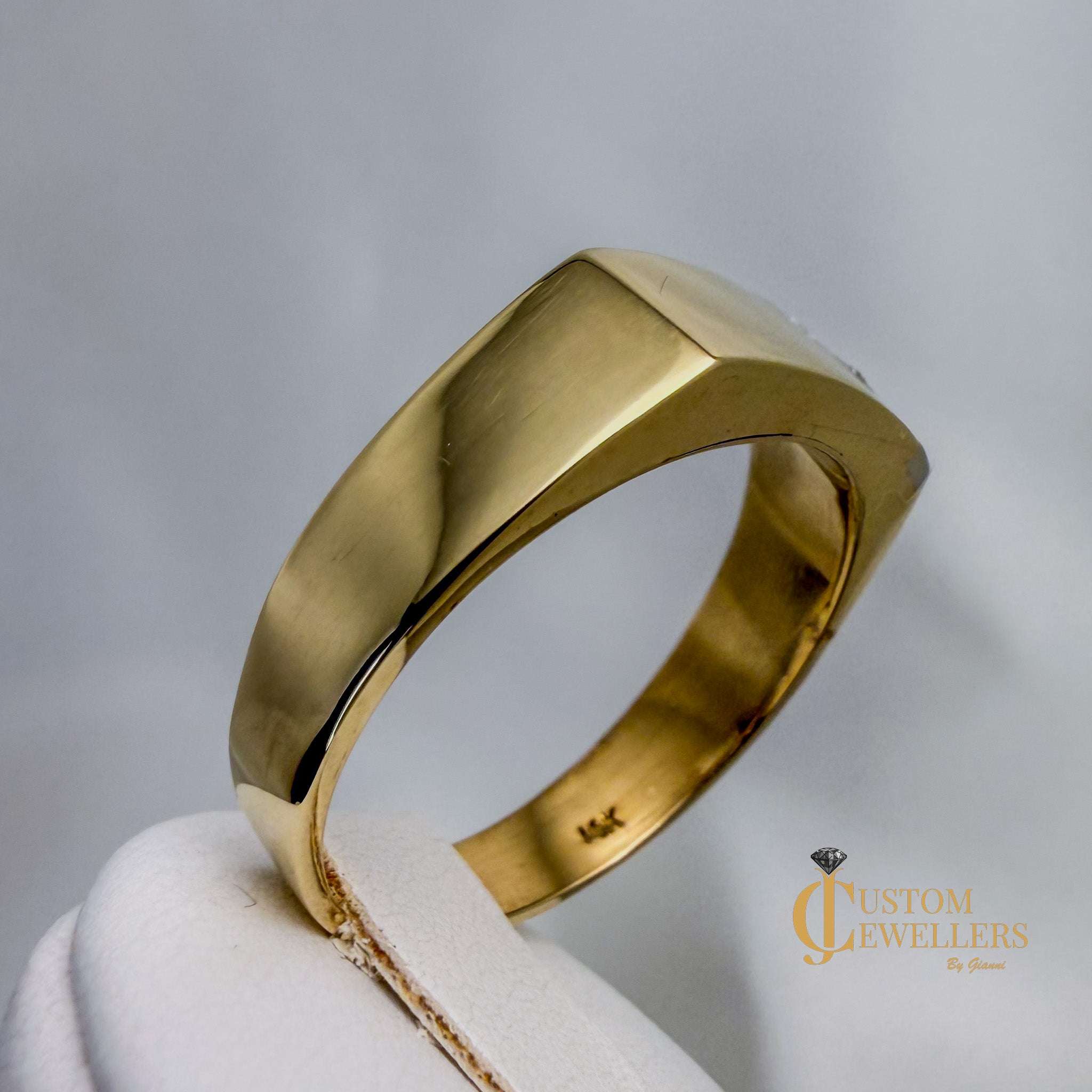 Yellow Gold 14k Men's Ring featuring a Triple Diamond White Gold Ribbon