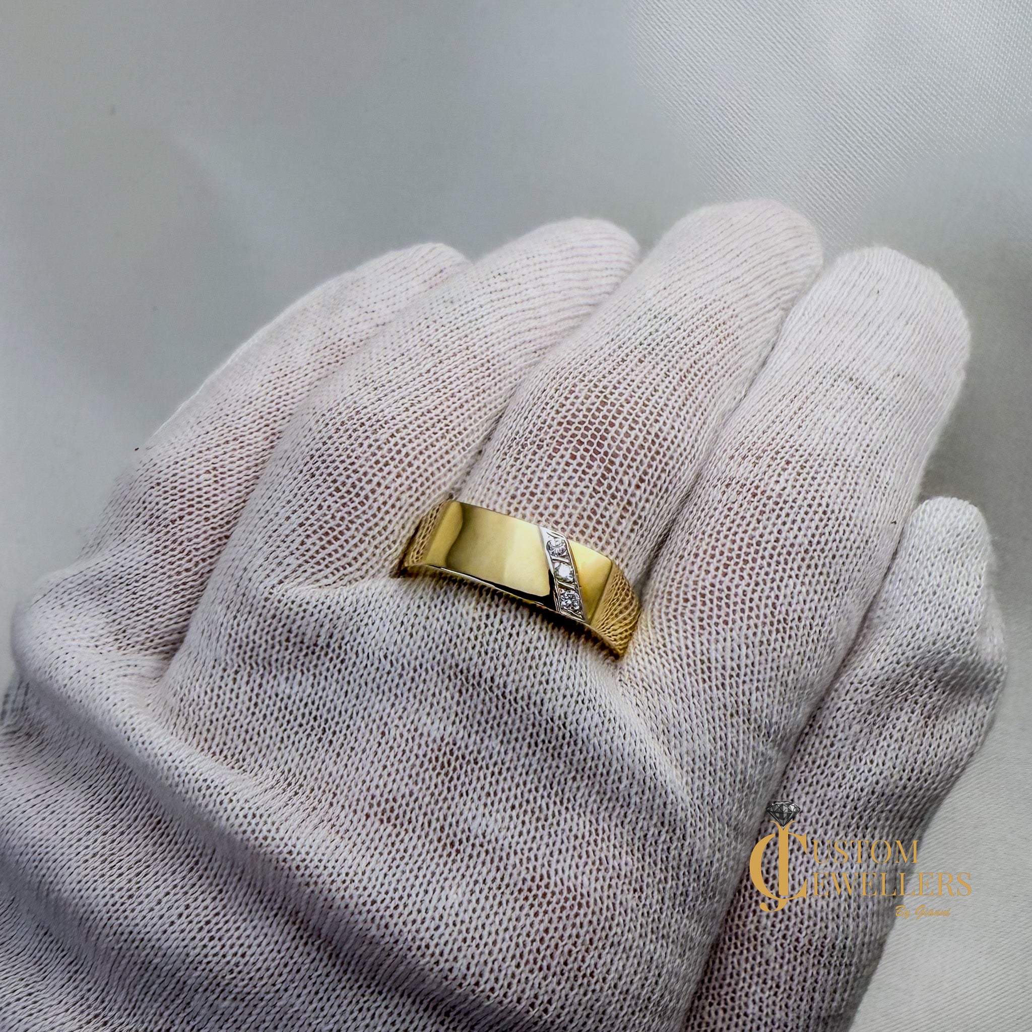 Yellow Gold 14k Men's Ring featuring a Triple Diamond White Gold Ribbon