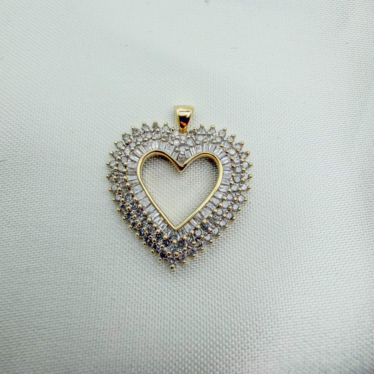 100+ Sparkling Diamonds in a Two-Tone Gold Heart