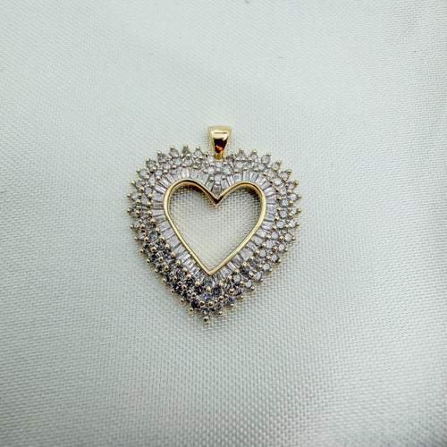 100+ Sparkling Diamonds in a Two-Tone Gold Heart