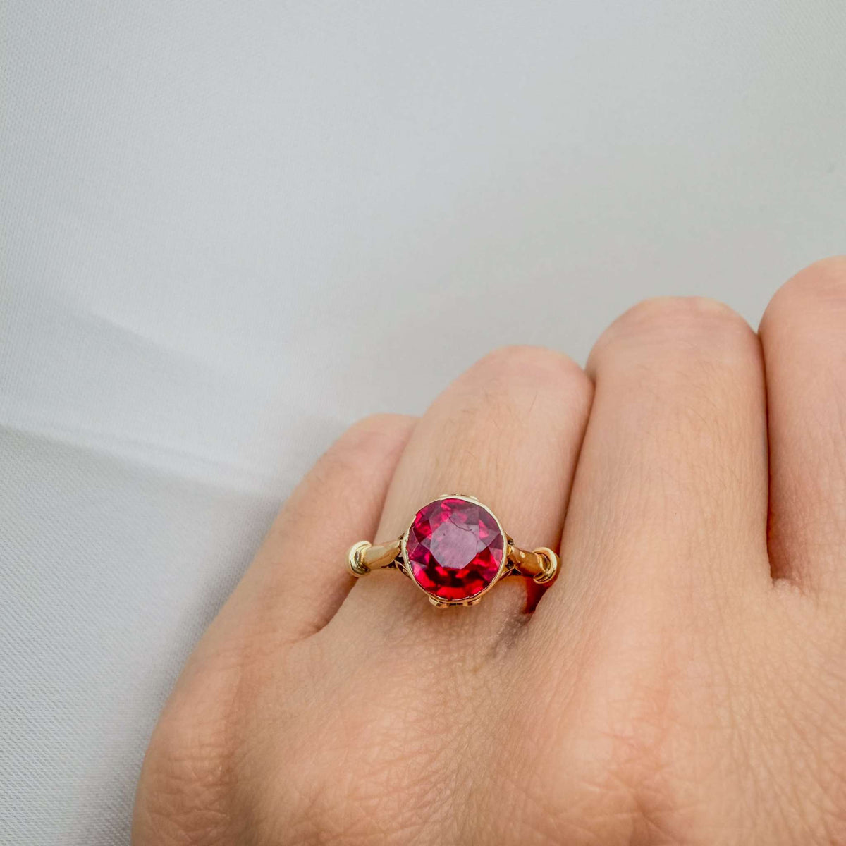 Cherie Amour Scrollwork Gold Ruby Ring
