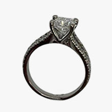 Princess Cut Diamond Engagement Ring